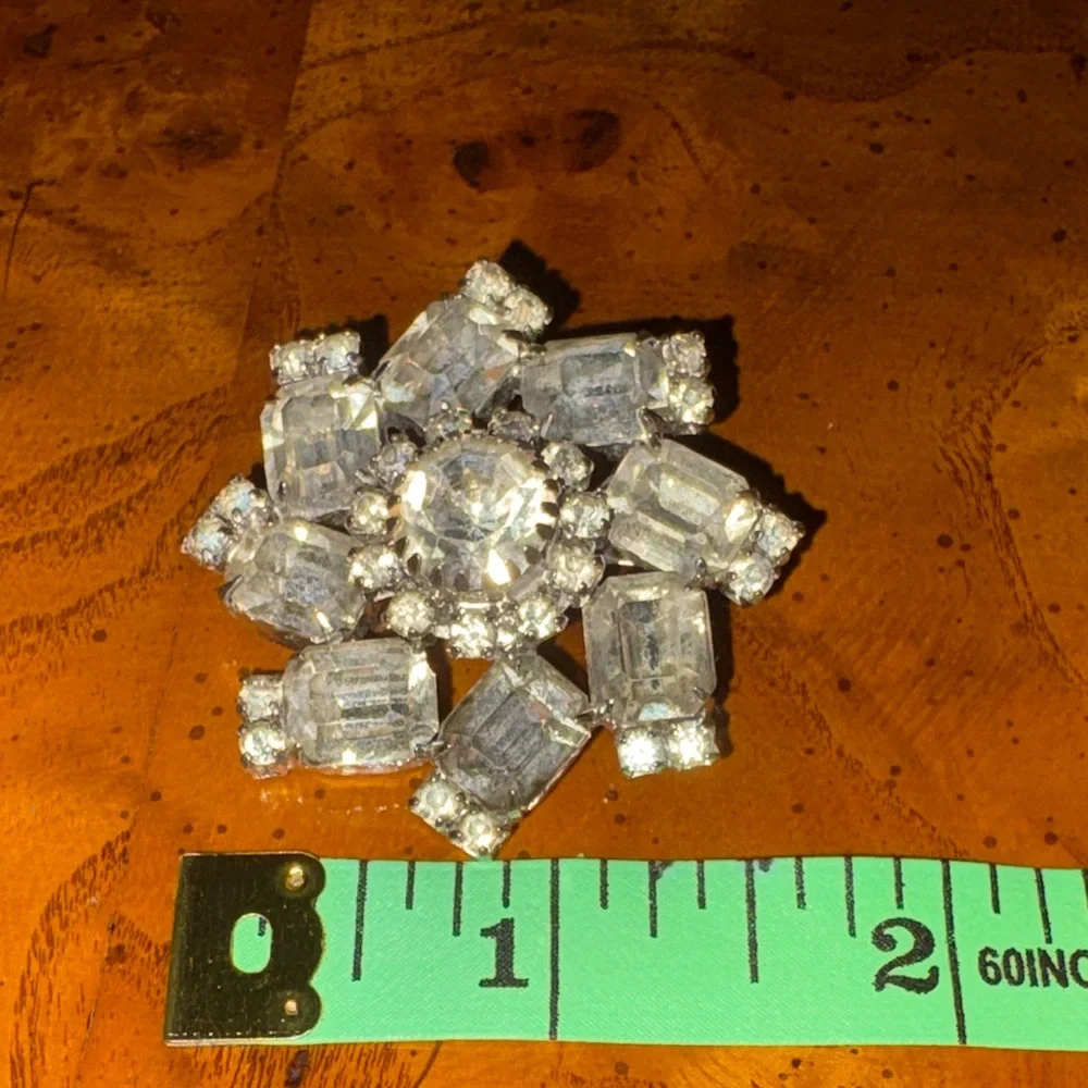Vintage Elegant Silver Crystal Brooch